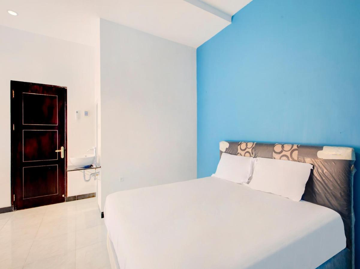 Oyo Life 3987 Kost Aditya 2*